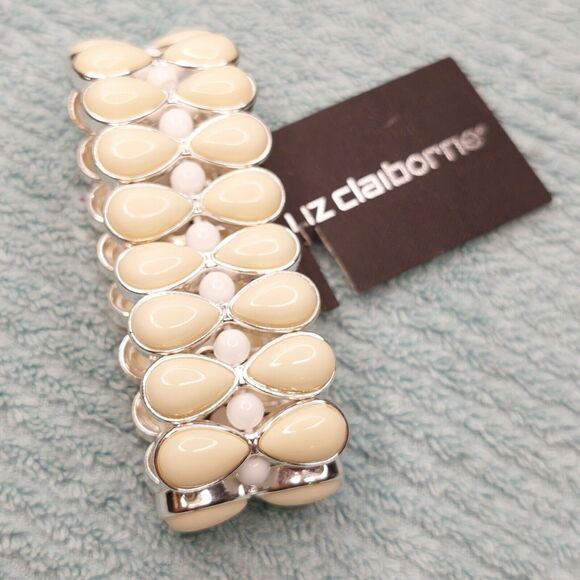 Liz Claiborne Cream And White Stretch Bracelet silver tone gift cottagecore - Picture 1 of 6